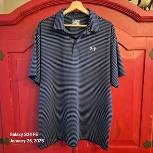 Under Armour Heat Gear2XL Loose Fit Polo Shirt Navy with White Stripes Logo EUC